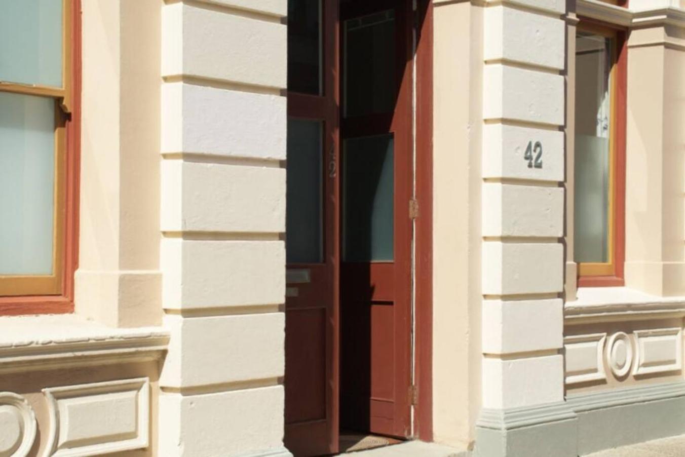 Lilys Quarters- Historic West End Apartment Фриментъл Екстериор снимка